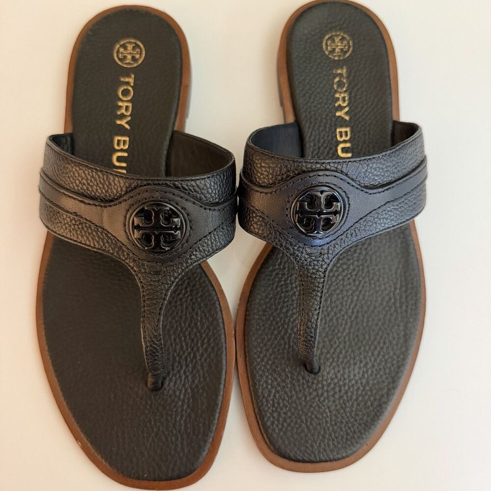 Tory Burch Carson Size 7 Welt Thong Pebbled Leather Black Embossed Logo Sandal